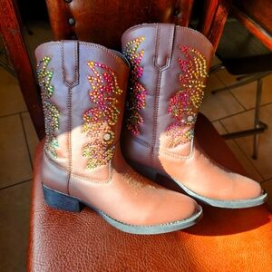 Girls blinged boots size 5